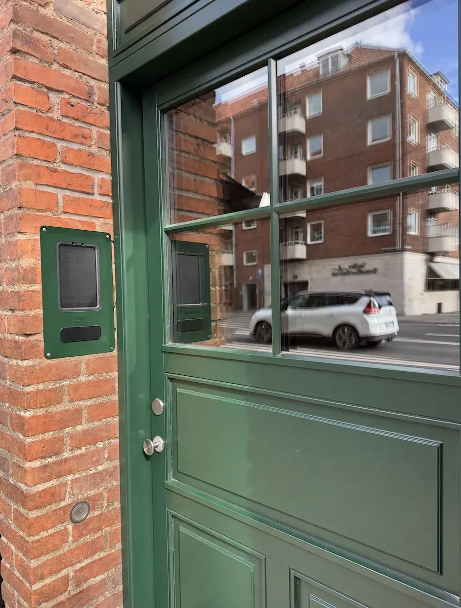 Installeret dørtelefon ved E/F Toftegaardende